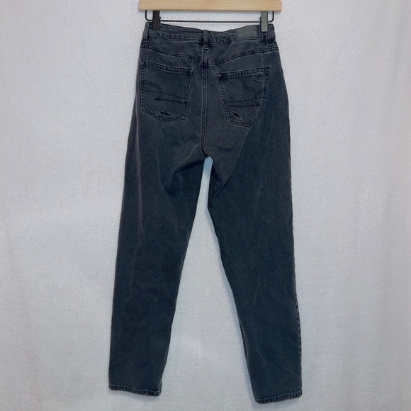 American Eagle AE Black Wash Denim High Rise Mom Straight Jean size 0 - Picture 7 of 7